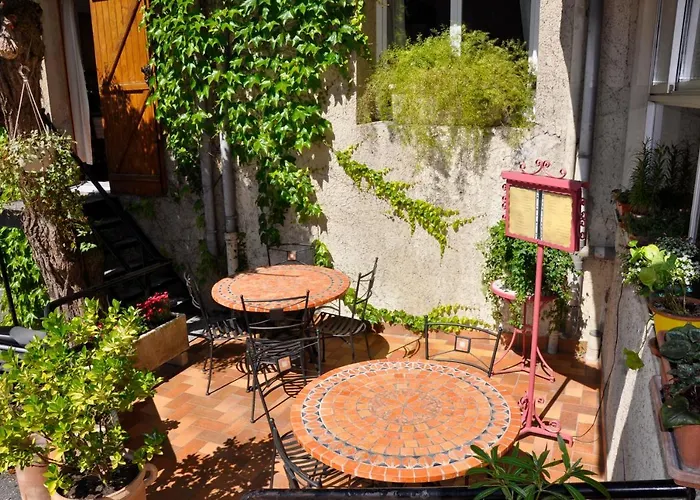 Les Deux Acacias * Villepinte (Aude)